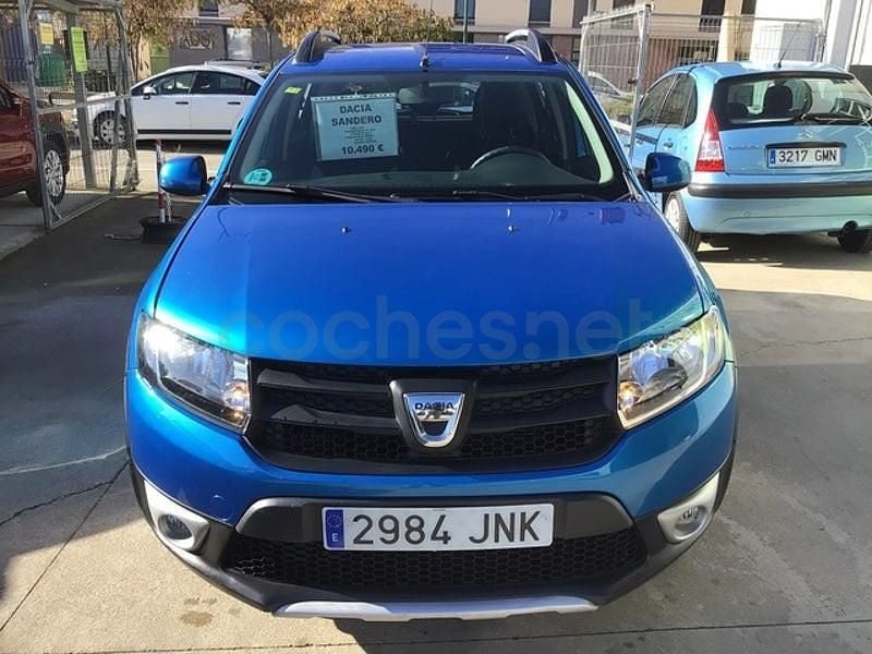 Usado Dacia Sandero Stepway 90 CV (66 kW) 2016 Azul Berlina