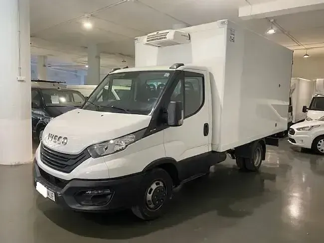 Usado Iveco Daily 160 CV (117 kW) 2023 Blanco