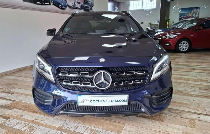 Usado Mercedes CLA200 AMG line 136 CV (100 kW) 2017 Azul Coupe