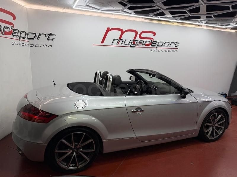 Usado Audi TT Roadster 211 CV (155 kW) 2011 Gris / plata Descapotable