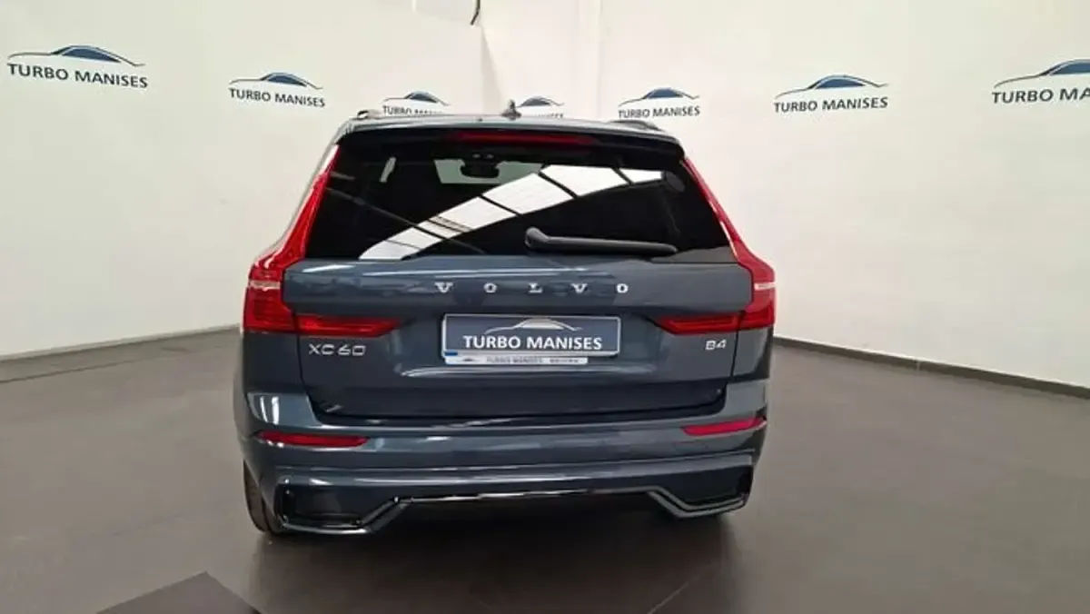 Usado Volvo XC60 Plus 197 CV (144 kW) 2023 Azul SUV