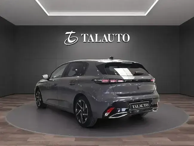 Usado Peugeot 308 Allure 130 CV (95 kW) 2024 Gris