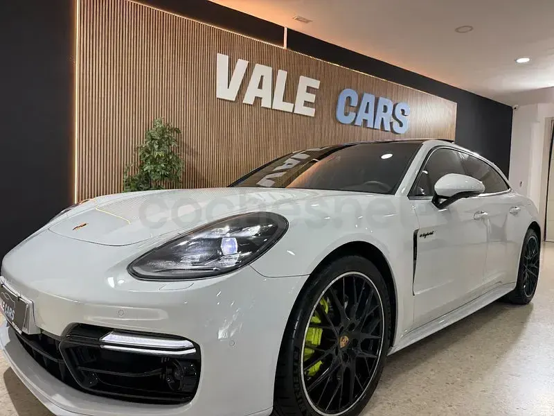 Usado Porsche Panamera Sport Turismo 462 CV (339 kW) 2020 Blanco Utilitario
