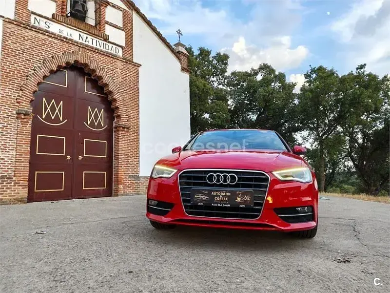 Usado Audi A3 S-Line 140 CV (102 kW) 2014 Rojo Berlina