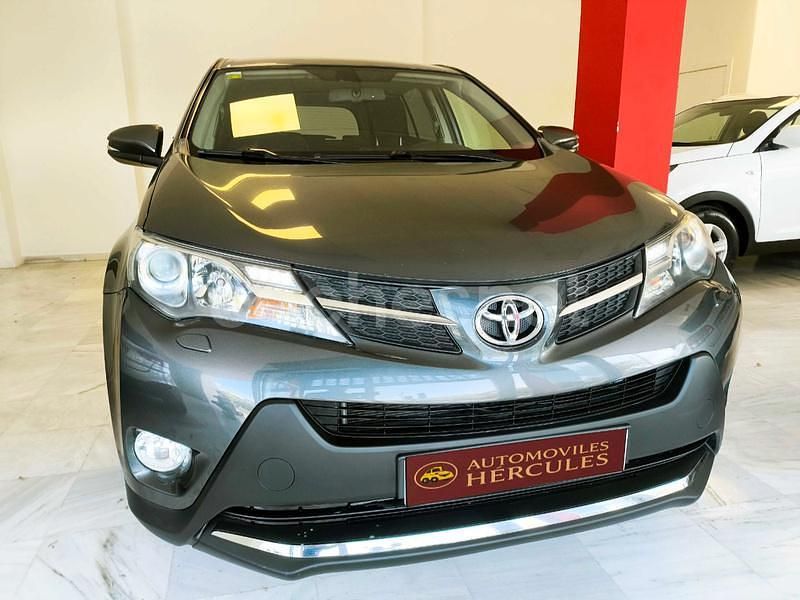 Usado Toyota RAV4 Advance 124 CV (91 kW) 2015 Gris / plata SUV