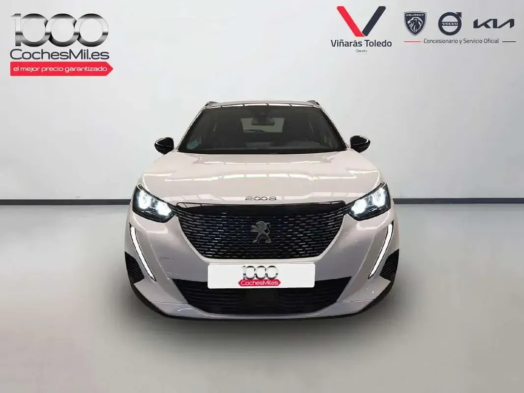 Usado Peugeot 2008 Allure 131 CV (96 kW) 2023 Blanco SUV