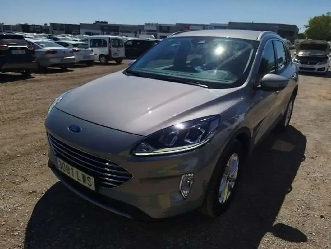 Usado Ford Kuga Titanium 190 HP (139 kW) 2022 Cinzento SUV