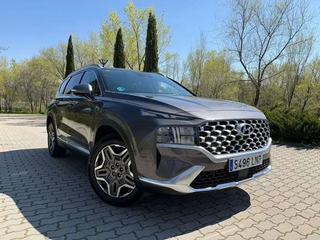 Usado Hyundai Santa Fe 230 CV (169 kW) 2021 Gris SUV