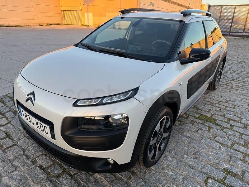 Usado Citroën C4 Shine Edition 100 CV (73 kW) 2017 Blanco Berlina