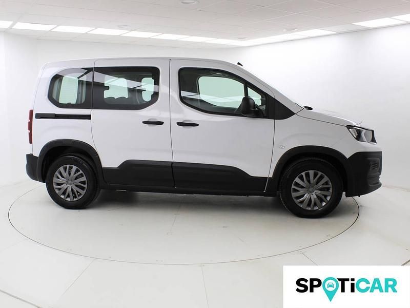 Usado Peugeot e-Rifter Active 100 kW (136 CV) 2023 Blanco Monovolumen