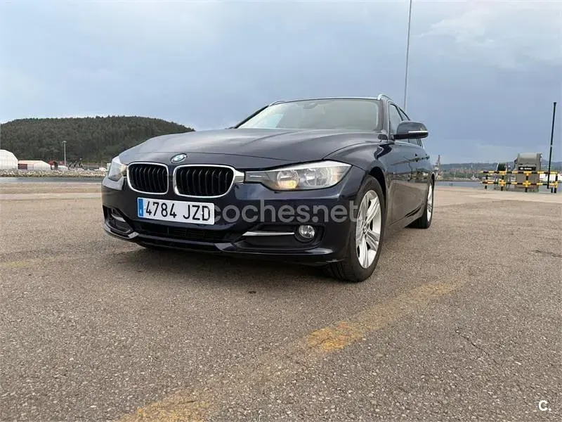 Usado BMW 320 184 CV (135 kW) 2012 Negro Familiar