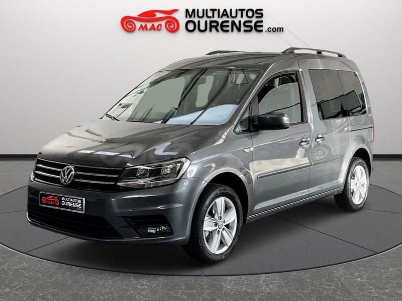 Usado VW Caddy Maxi Comfortline 150 CV (110 kW) 2019 Gris / plata Monovolumen