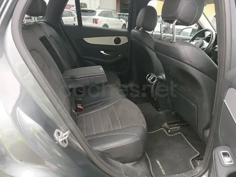 Usado Mercedes GLC220 194 CV (142 kW) 2021 Gris / plata SUV