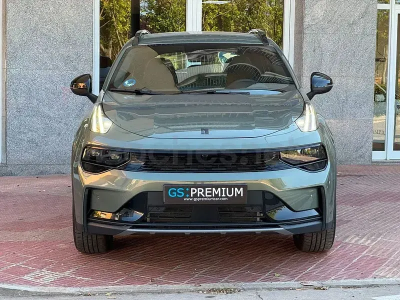 Usado Lynk & Co 01 276 CV (202 kW) 2026 Verde SUV