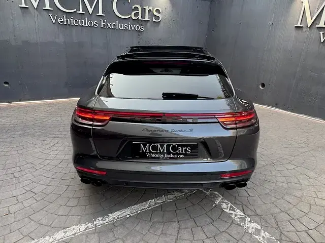 Usado Porsche Panamera Turbo Sport Turismo Sport Turismo 550 CV (404 kW) 2018 Gris Familiar