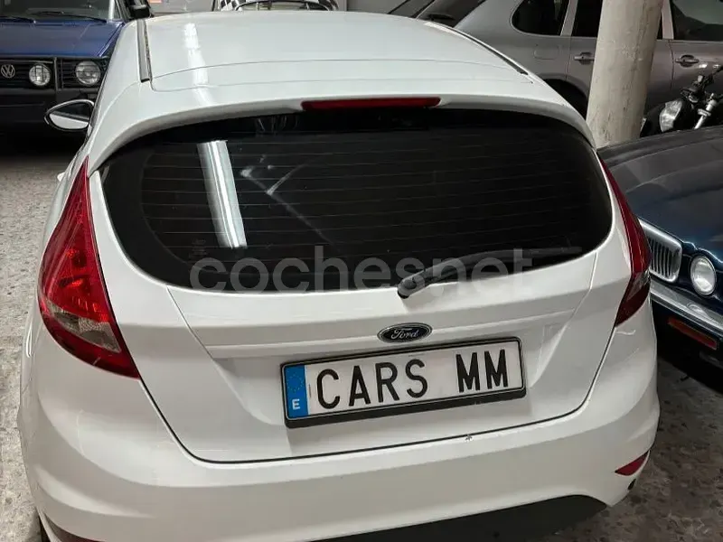 Usado Ford Fiesta Trend 68 CV (50 kW) 2009 Blanco Berlina