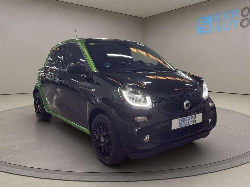Negro Usado 2017 Smart ForFour Electric Drive Utilitario | 8975 € (Precio justo) - Imagen 1/4