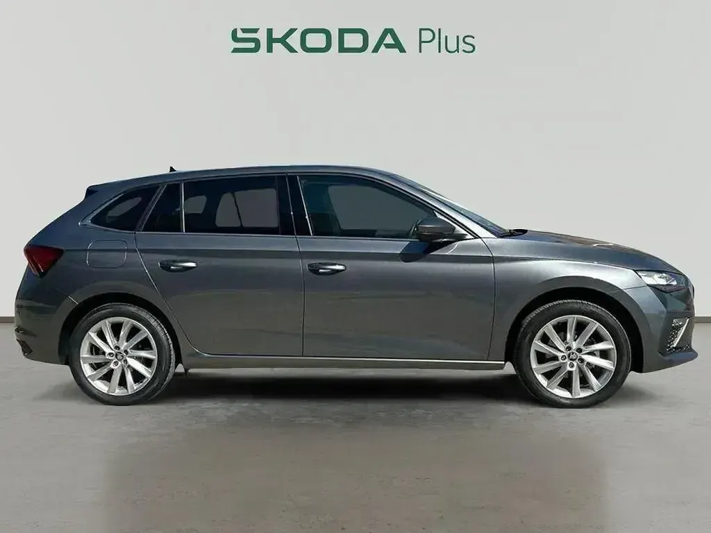 Nuevo Skoda Scala Selection 115 CV (84 kW) 2025 Gris Utilitario