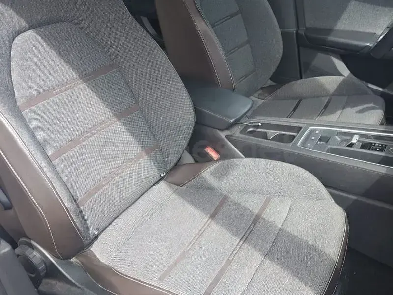 Usado Seat Leon FR 150 CV (110 kW) 2020 Azul Familiar