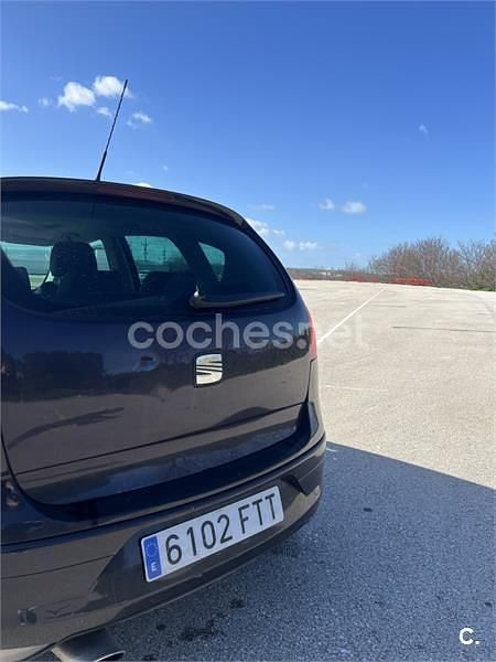 Usado Seat Altea Reference 105 CV (77 kW) 2007 Negro Monovolumen