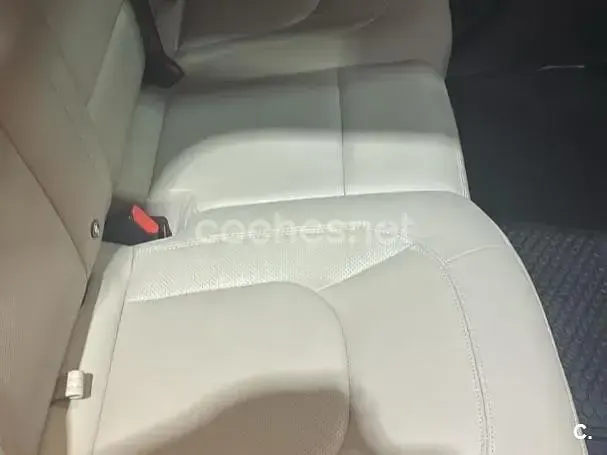 Usado Land Rover Defender SE 249 CV (183 kW) 2024 Azul SUV