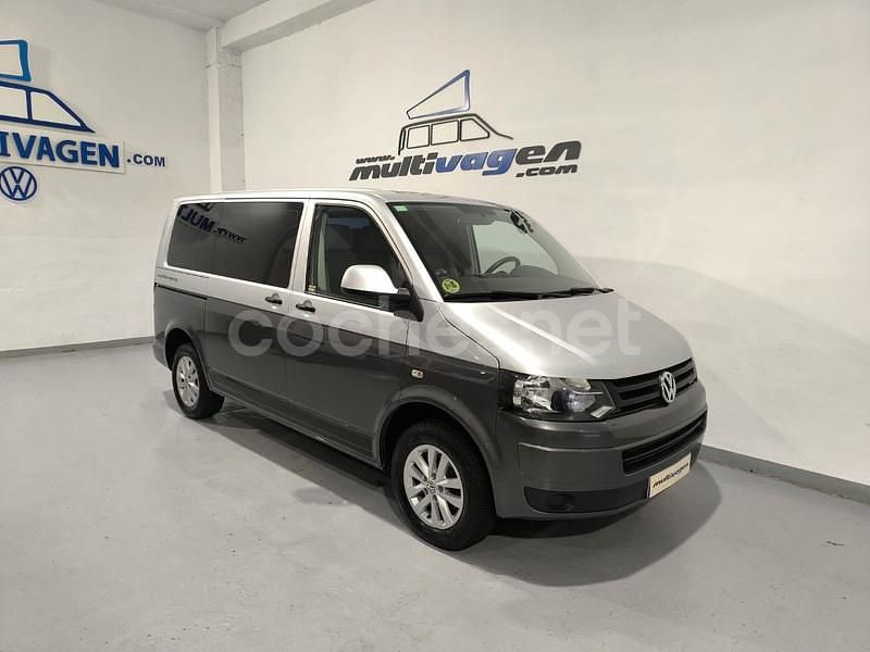 Usado VW Caravelle Comfortline 114 CV (83 kW) 2015 Gris / plata Monovolumen