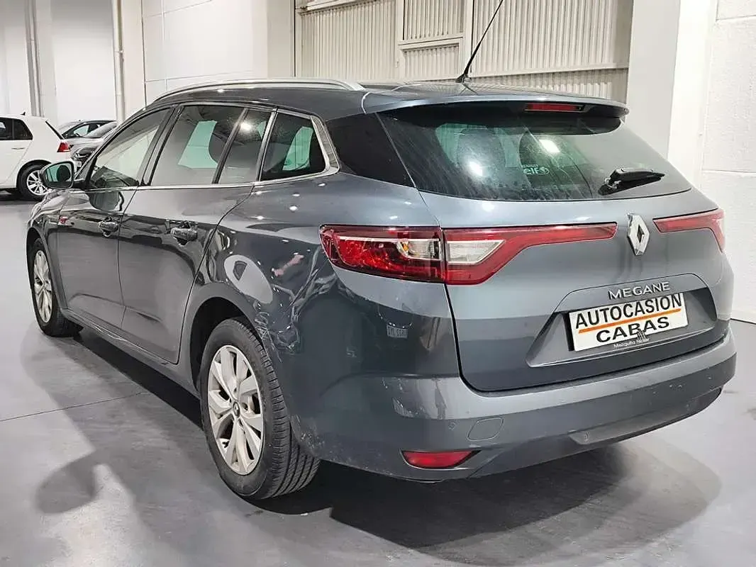 Usado Renault Mégane Life 95 CV (69 kW) 2019 Azul Utilitario