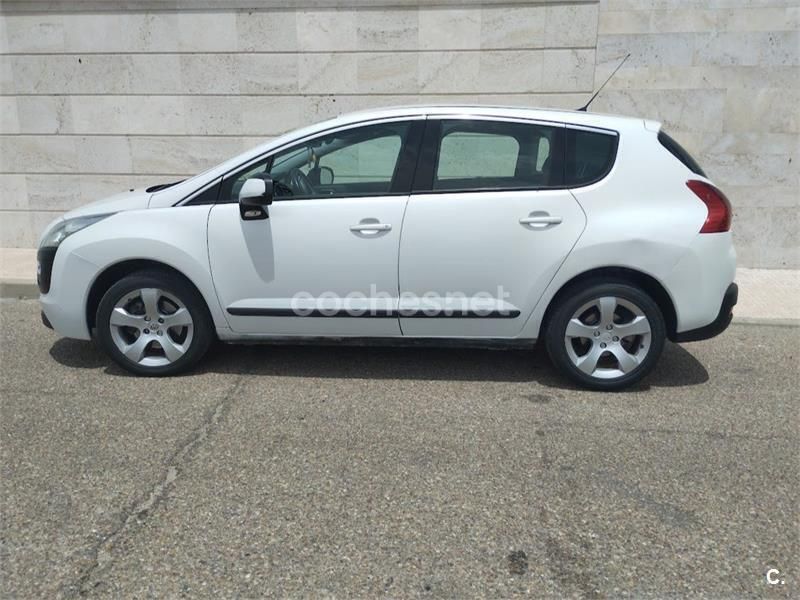 Blanco Usado 2010 Peugeot 3008 Premium Berlina | 2800 € - Imagen 1/4
