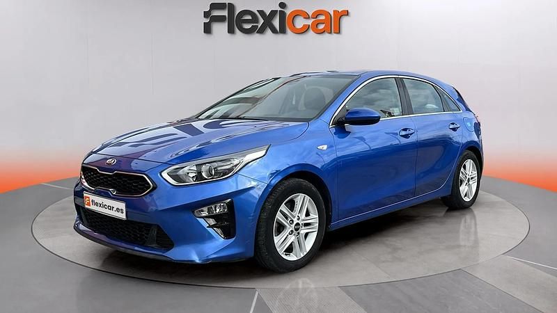 Usado Kia Ceed 120 CV (88 kW) 2021 Azul Utilitario