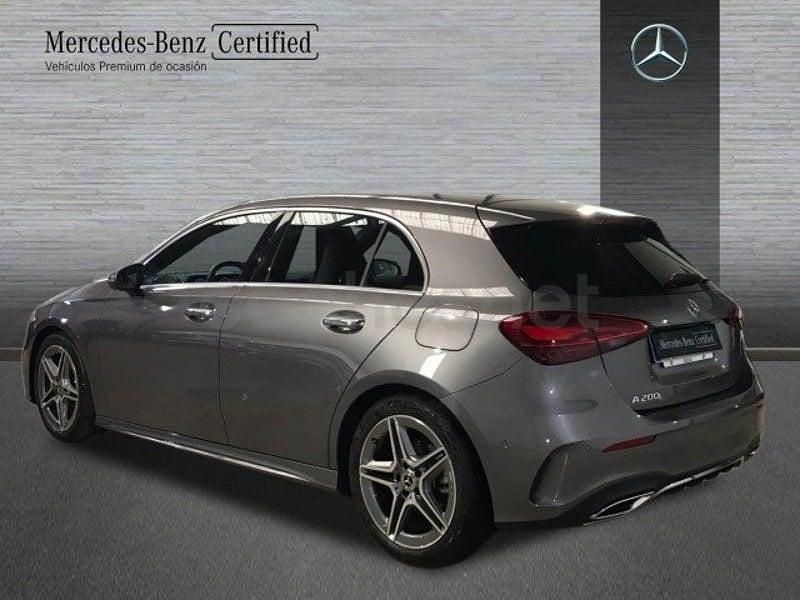 Usado Mercedes A200 AMG line 150 CV (110 kW) 2025 Gris montaña Berlina