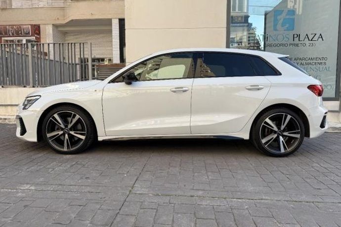 Usado Audi A3 S-Line 150 CV (110 kW) 2021