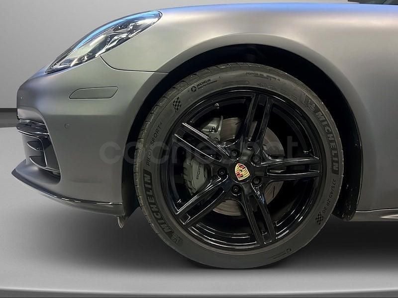 Usado Porsche Panamera 4S 440 CV (323 kW) 2018 Gris / plata Berlina