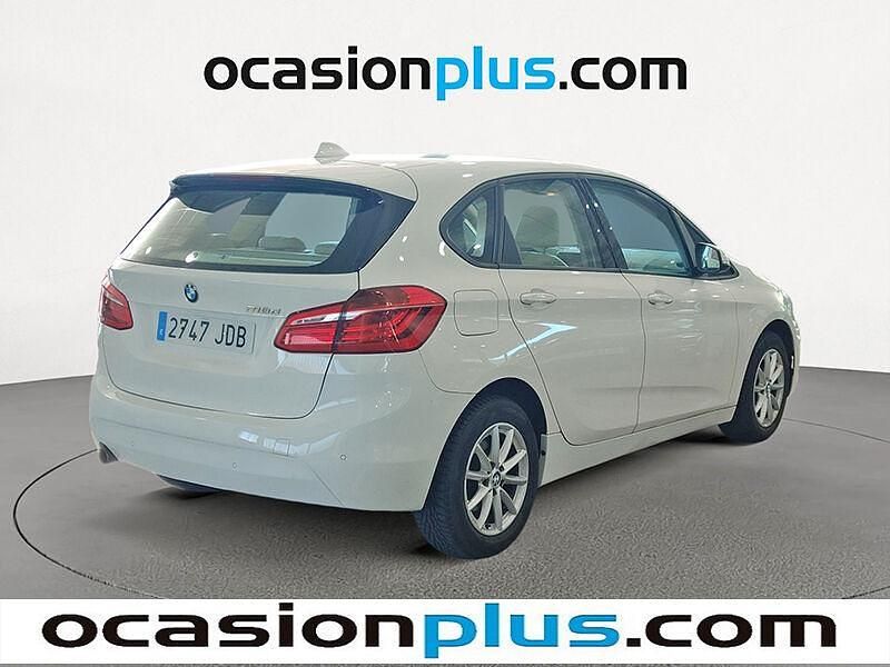 Usado BMW 218 Active Tourer 150 CV (110 kW) 2015 Blanco Monovolumen