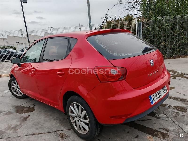 Begagnad Seat Ibiza Reference 90 HK (66 kW) 2016 Röd Sedan
