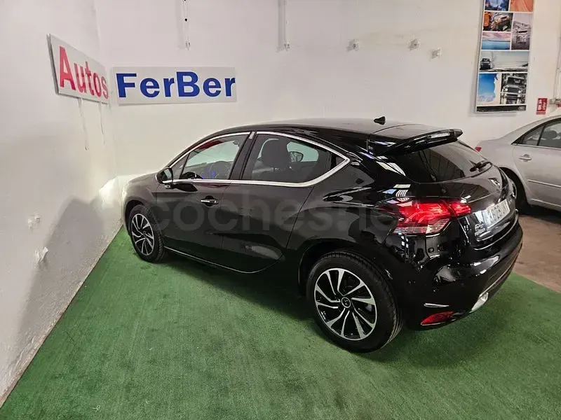 Usado DS Automobiles DS4 Style 131 CV (96 kW) 2017 Azul Berlina