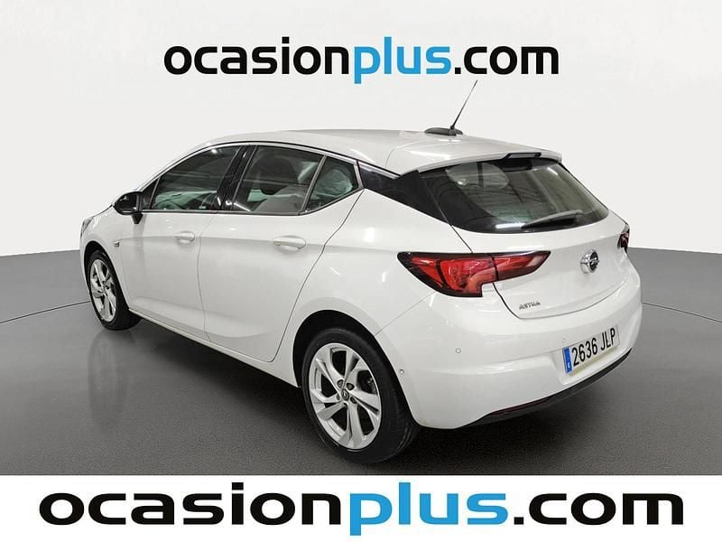 Usado Opel Astra Dynamic 150 CV (110 kW) 2016 Blanco Utilitario