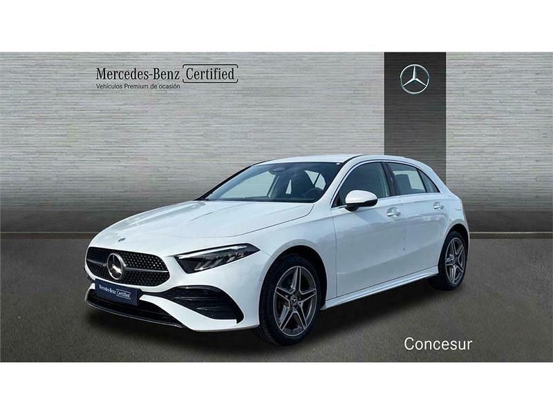 Blanco Usado 2024 Mercedes A200 AMG line Berlina | 34.900 € (Precio justo) - Imagen 1/4