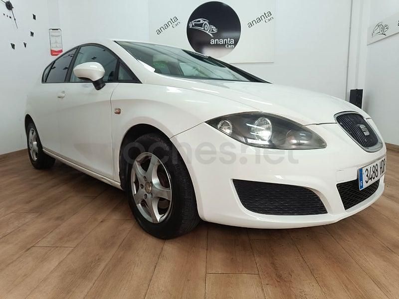 Usado Seat Leon 85 CV (62 kW) 2011 Blanco Utilitario