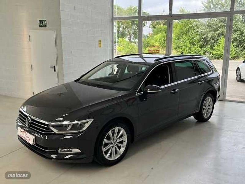 Usado VW Passat Advance 150 CV (110 kW) 2018 Gris Familiar