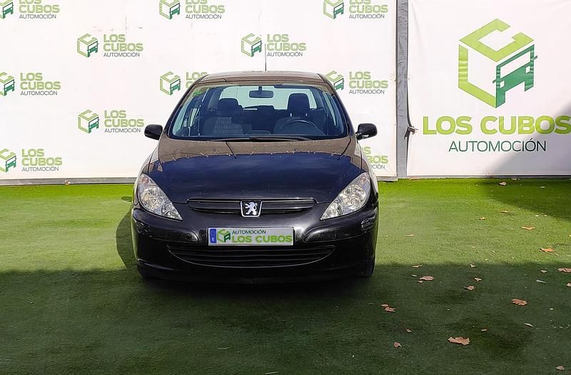 Usado Peugeot 307 90 CV (66 kW) 2005 Negro Utilitario