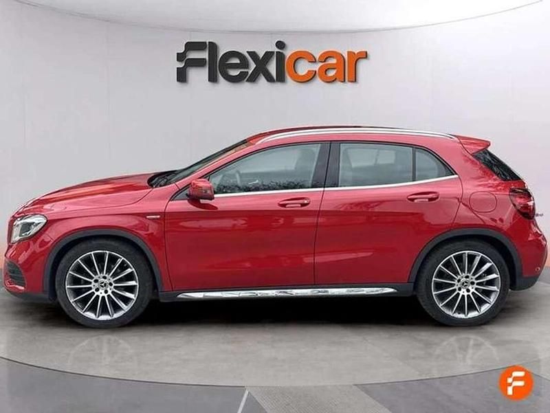 Usado Mercedes GLA180 136 CV (100 kW) 2020 Rojo SUV