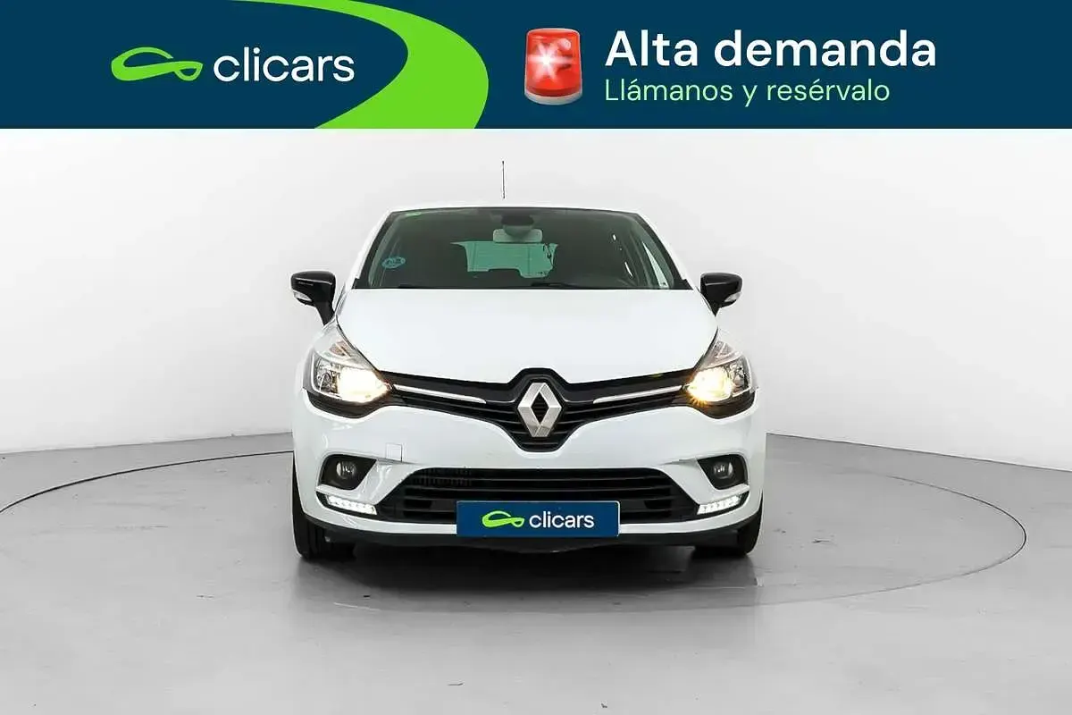 Usado Renault Clio LIMITED 90 CV (66 kW) 2018 Blanco Utilitario
