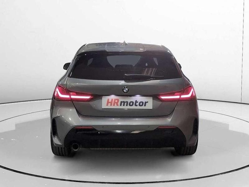 Usado BMW 118 M Sport 136 CV (100 kW) 2024 Gris Utilitario