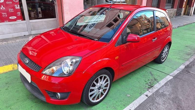 Rojo Usado 2006 Ford Fiesta Sport Utilitario | 4390 € (Precio justo) - Imagen 1/4