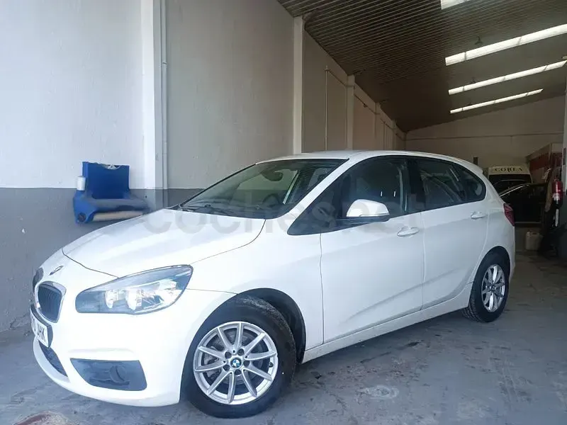 Usado BMW 216 Active Tourer Sport Line 116 CV (85 kW) 2015 Blanco Monovolumen