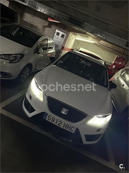 Usado Seat Exeo Sport 143 CV (105 kW) 2011 Blanco Familiar