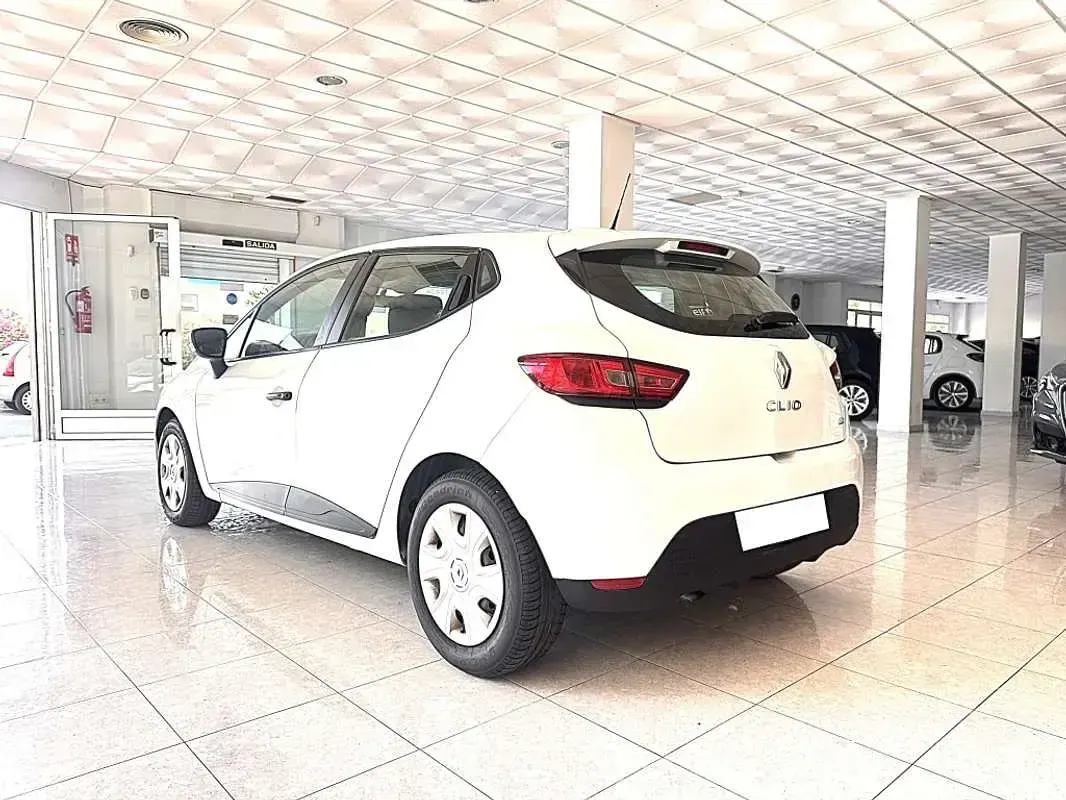Usado Renault Clio Business 75 CV (55 kW) 2014 Blanco Utilitario