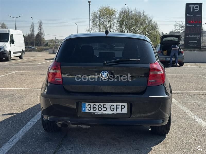 Usado BMW 118 150 CV (110 kW) 2008 Negro Utilitario