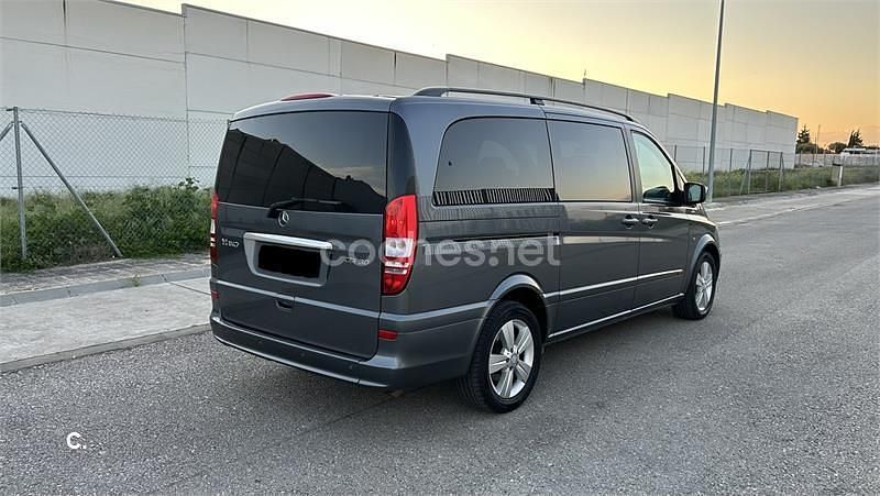 Usado Mercedes Viano Edition 224 CV (164 kW) 2012 Gris / plata Monovolumen