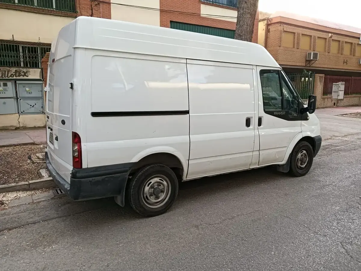 Käytetty Ford Transit 115 HP (84 kW) 2011 Valkoinen Van